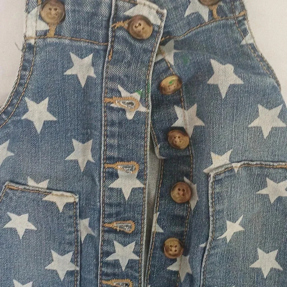 18 months old..overall dress..worn twice..smoke free home..hypoallergenic - Picture 3 of 6